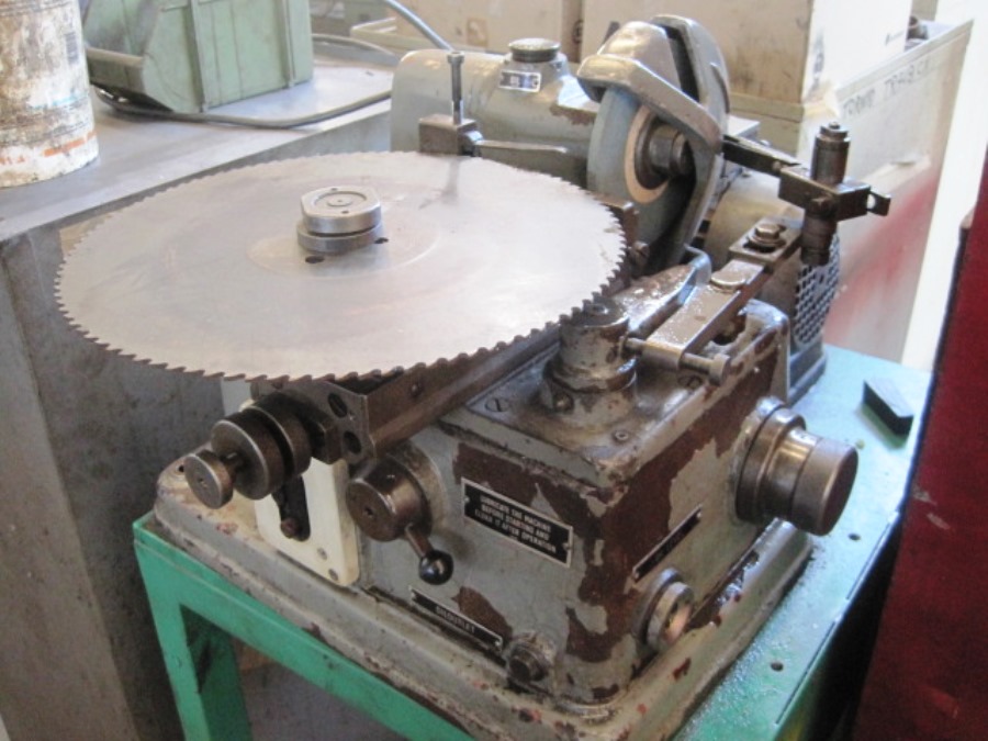PRVOMAJSKA AOP 300  1957